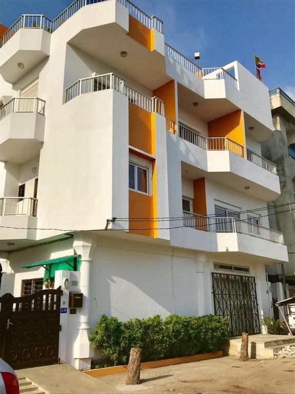 Dodoo Lodge Cotonou Extérieur photo