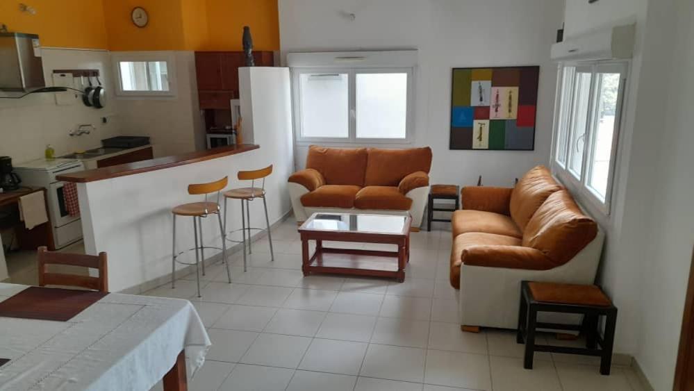 Dodoo Lodge Cotonou Extérieur photo