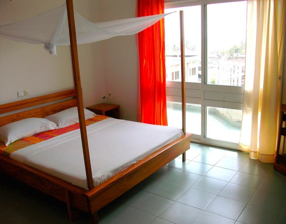 Dodoo Lodge Cotonou Extérieur photo