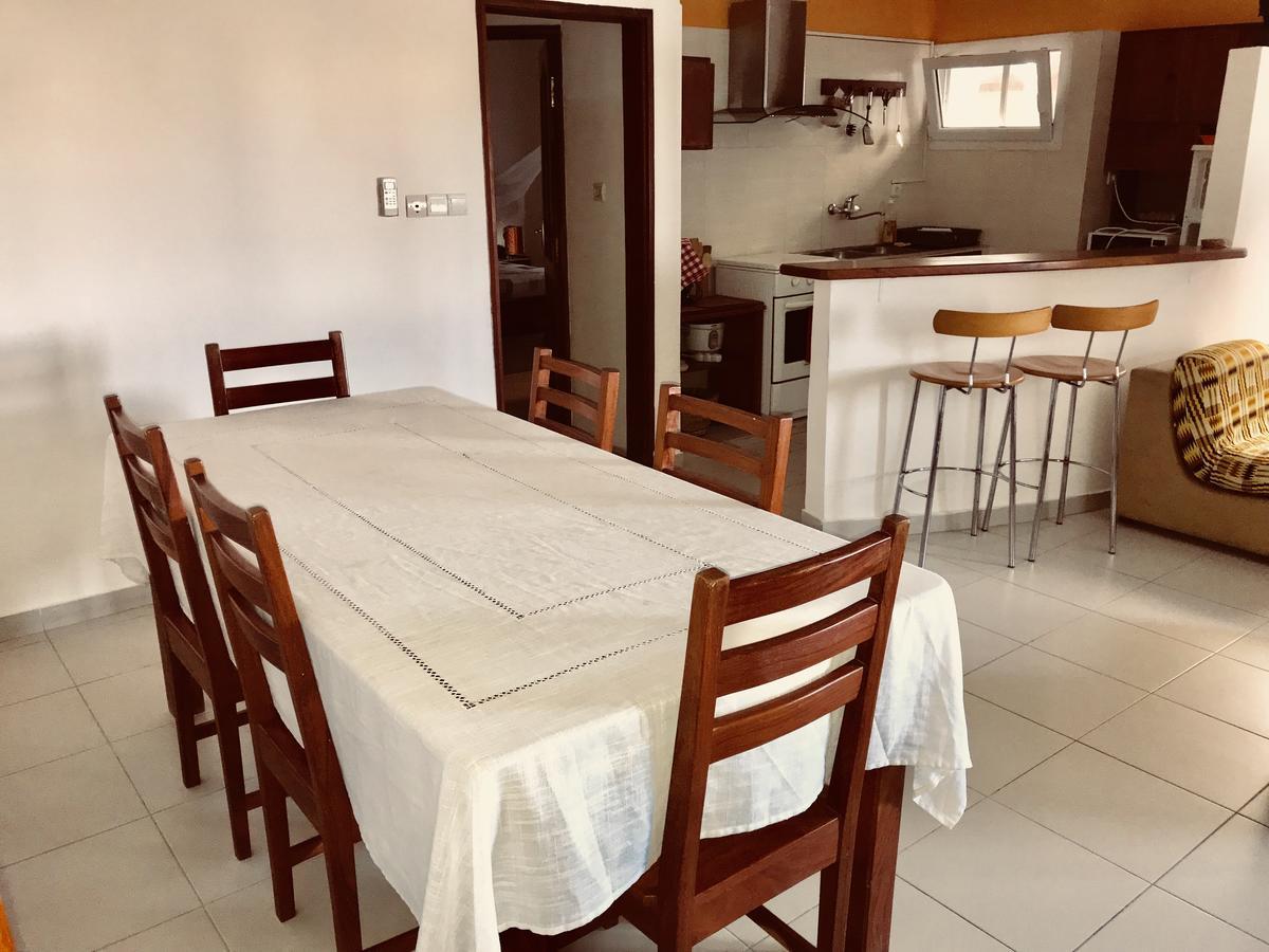 Dodoo Lodge Cotonou Extérieur photo