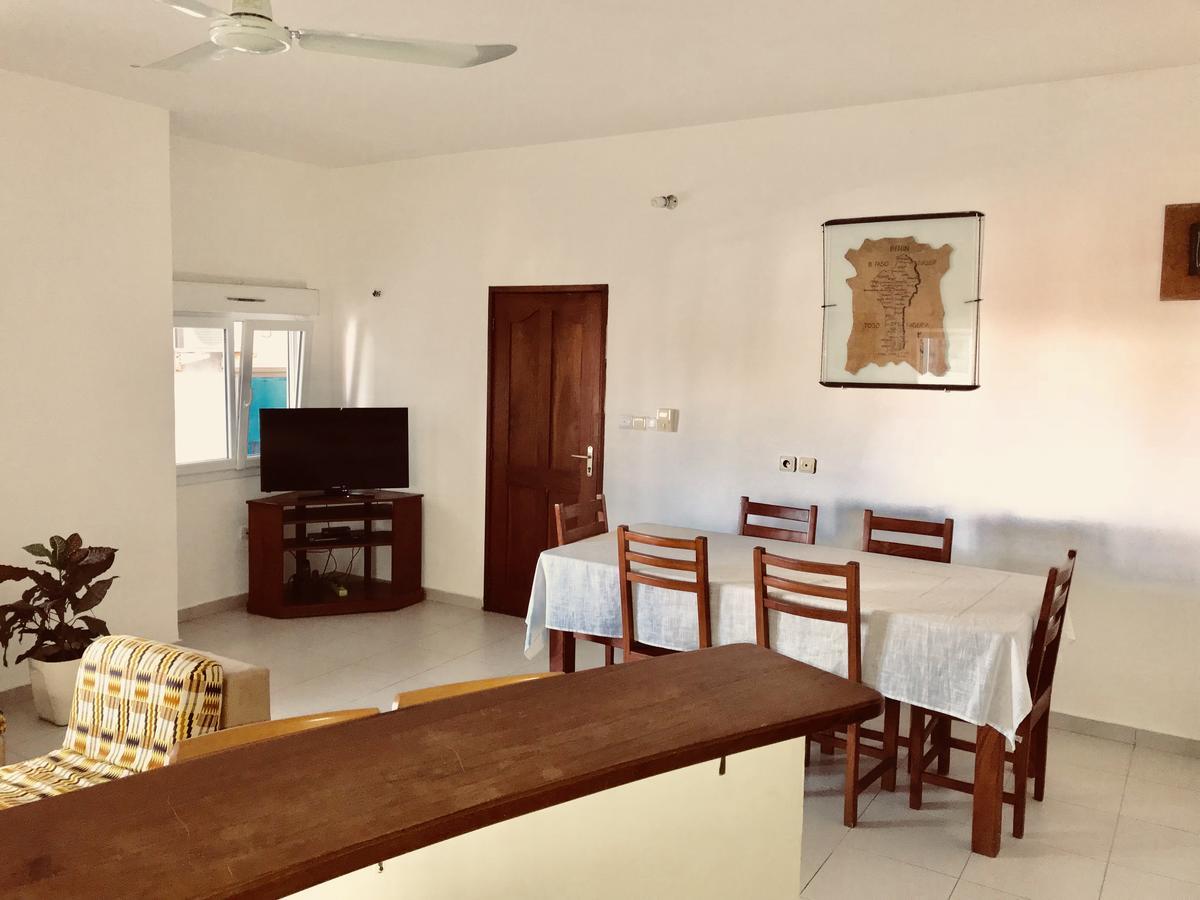 Dodoo Lodge Cotonou Extérieur photo